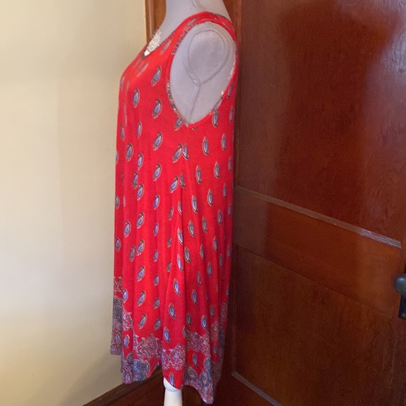🌈Isla Soneta Red paisley dress🌈 - Picture 6 of 8